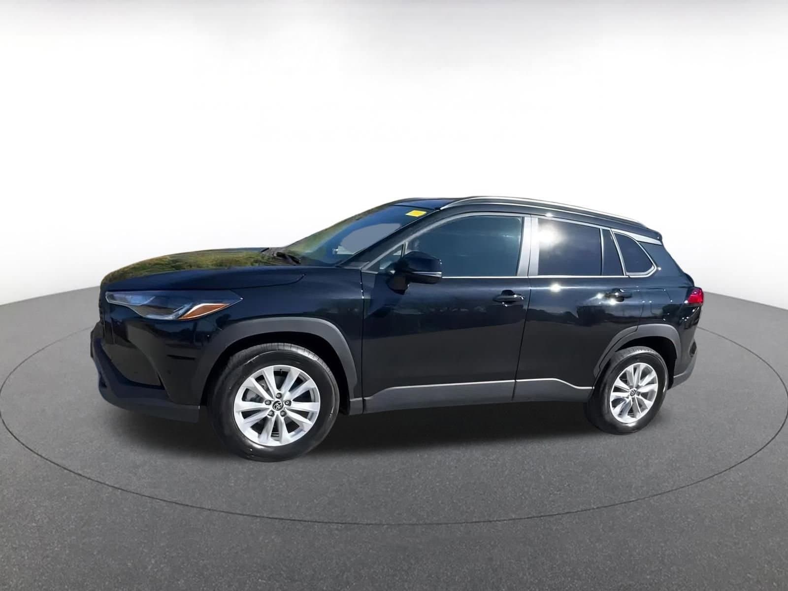 Thumbnail: 2025 Toyota Corolla Cross - 8