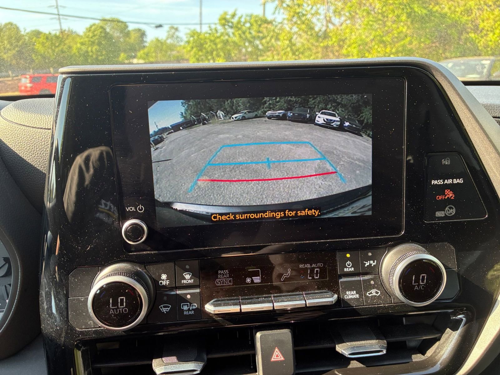 Thumbnail: 2025 Toyota Highlander - 17