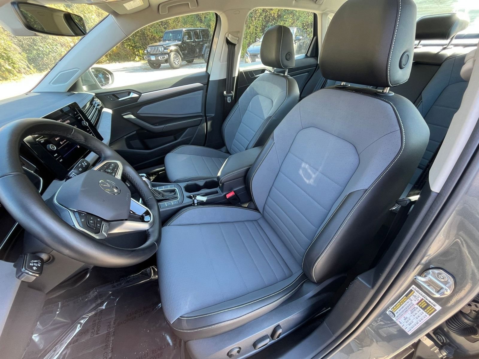 Thumbnail: 2025 Volkswagen Jetta - 31