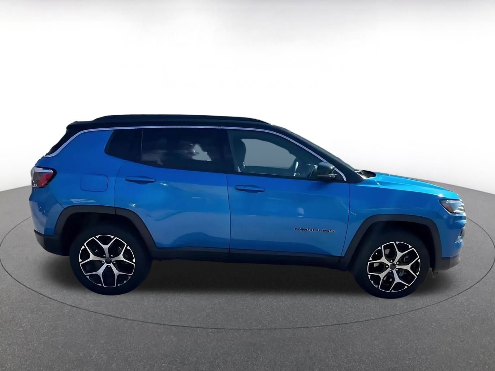 Thumbnail: 2025 Jeep Compass - 16