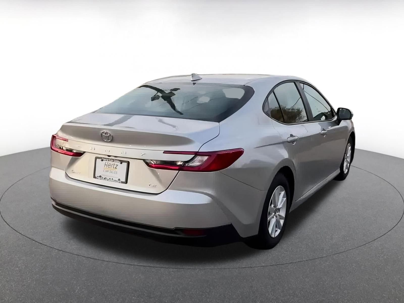 Thumbnail: 2025 Toyota Camry - 14