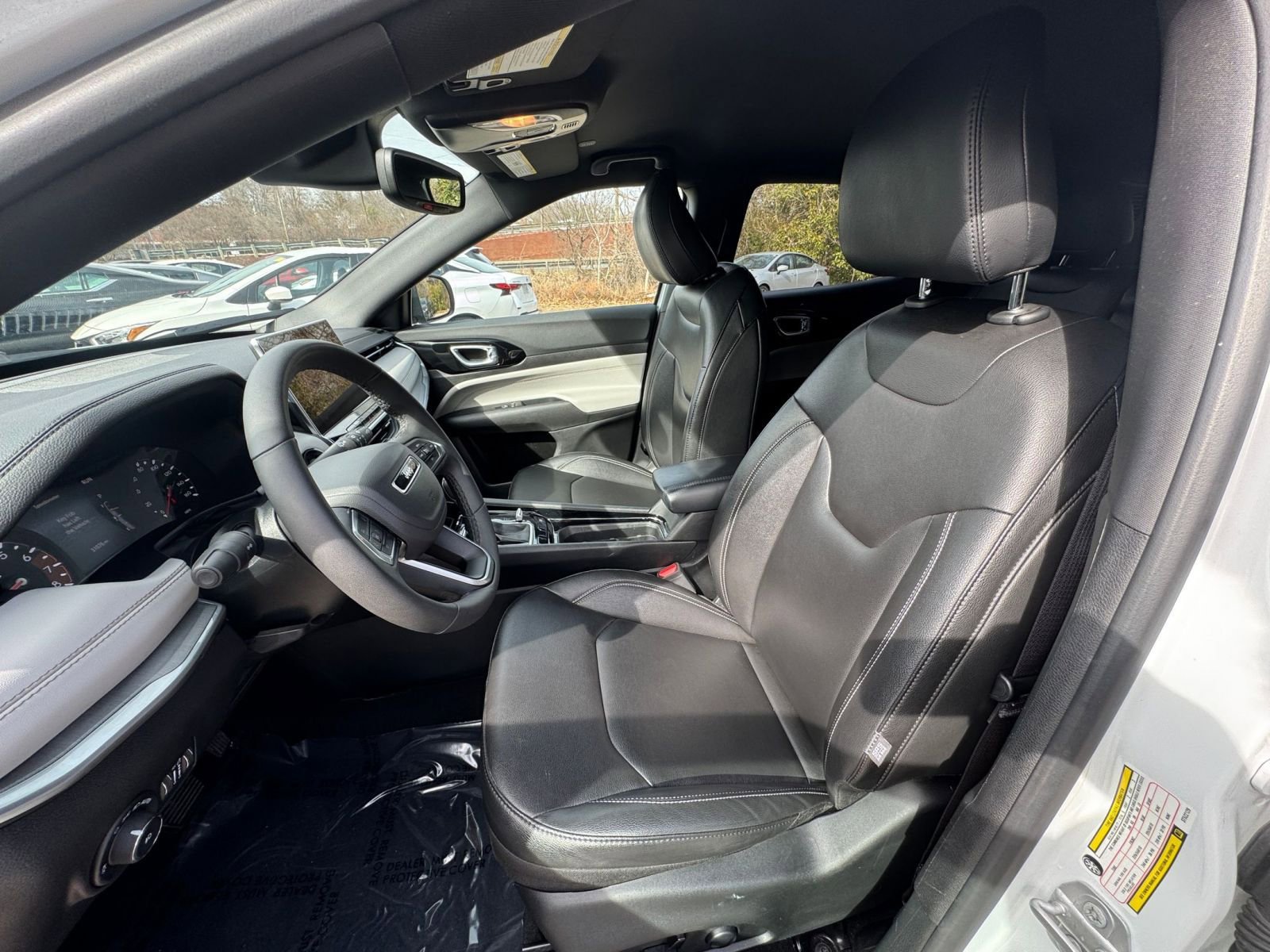 Thumbnail: 2025 Jeep Compass - 32