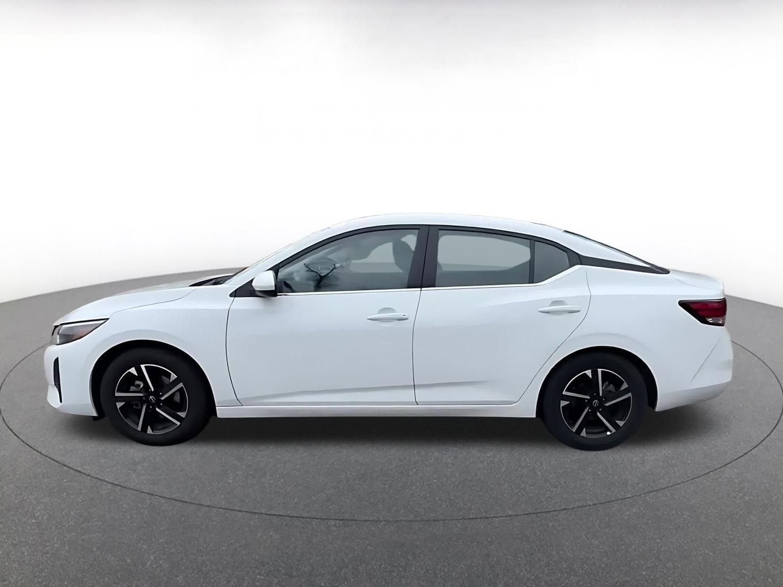 Thumbnail: 2025 Nissan Sentra - 9