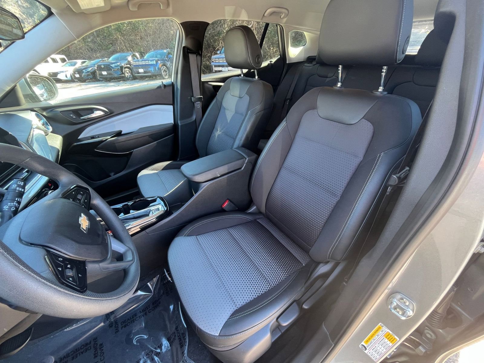 Thumbnail: 2025 Chevrolet Trax - 34