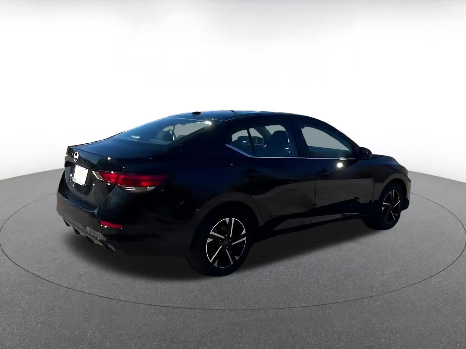 Thumbnail: 2025 Nissan Sentra - 15