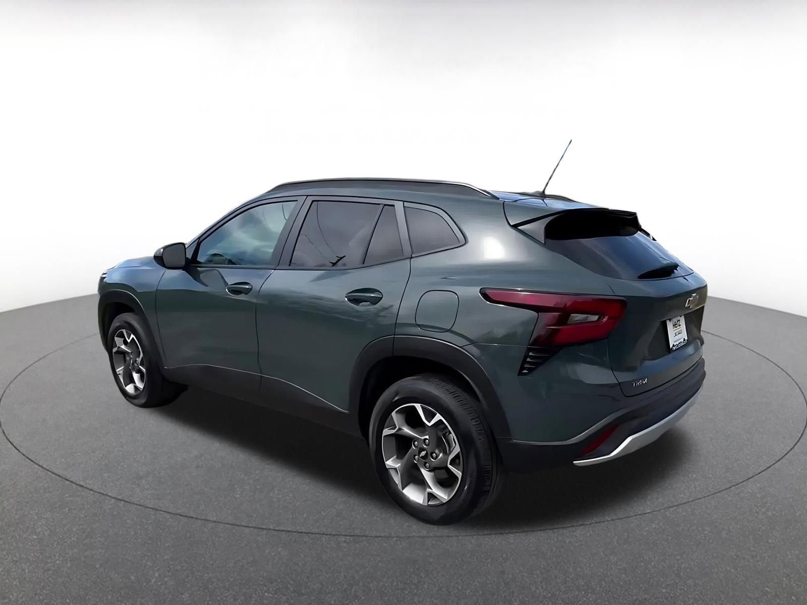 Thumbnail: 2025 Chevrolet Trax - 10