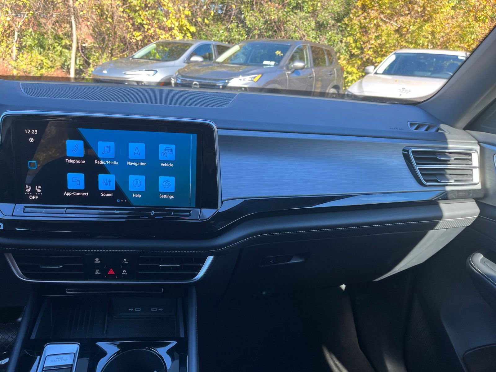 Thumbnail: 2025 Volkswagen Atlas - 30