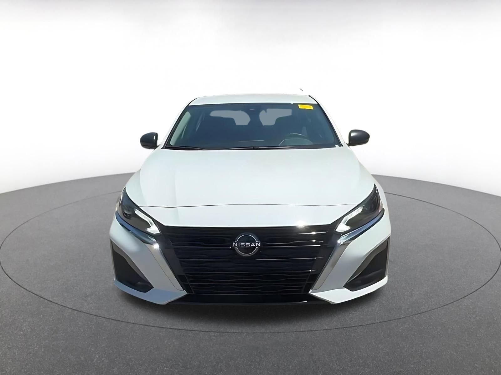 Thumbnail: 2025 Nissan Altima - 4
