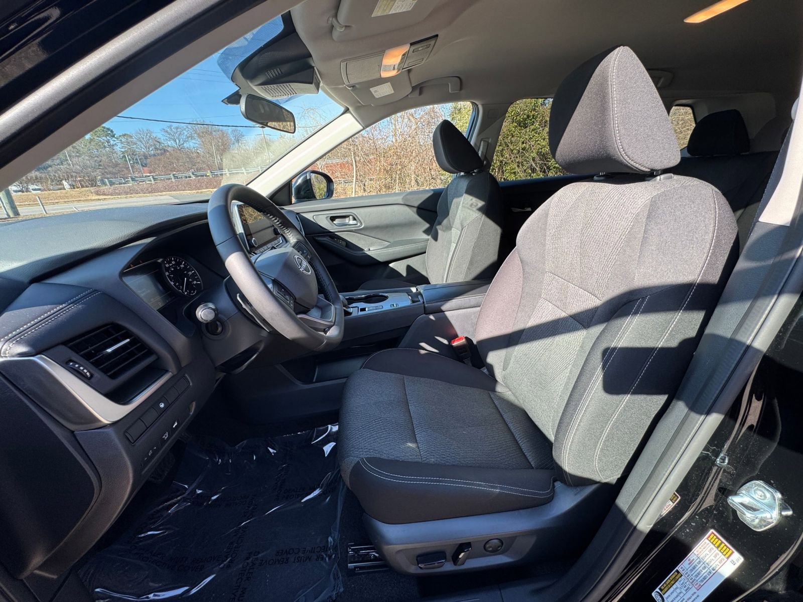 Thumbnail: 2025 Nissan Rogue - 32