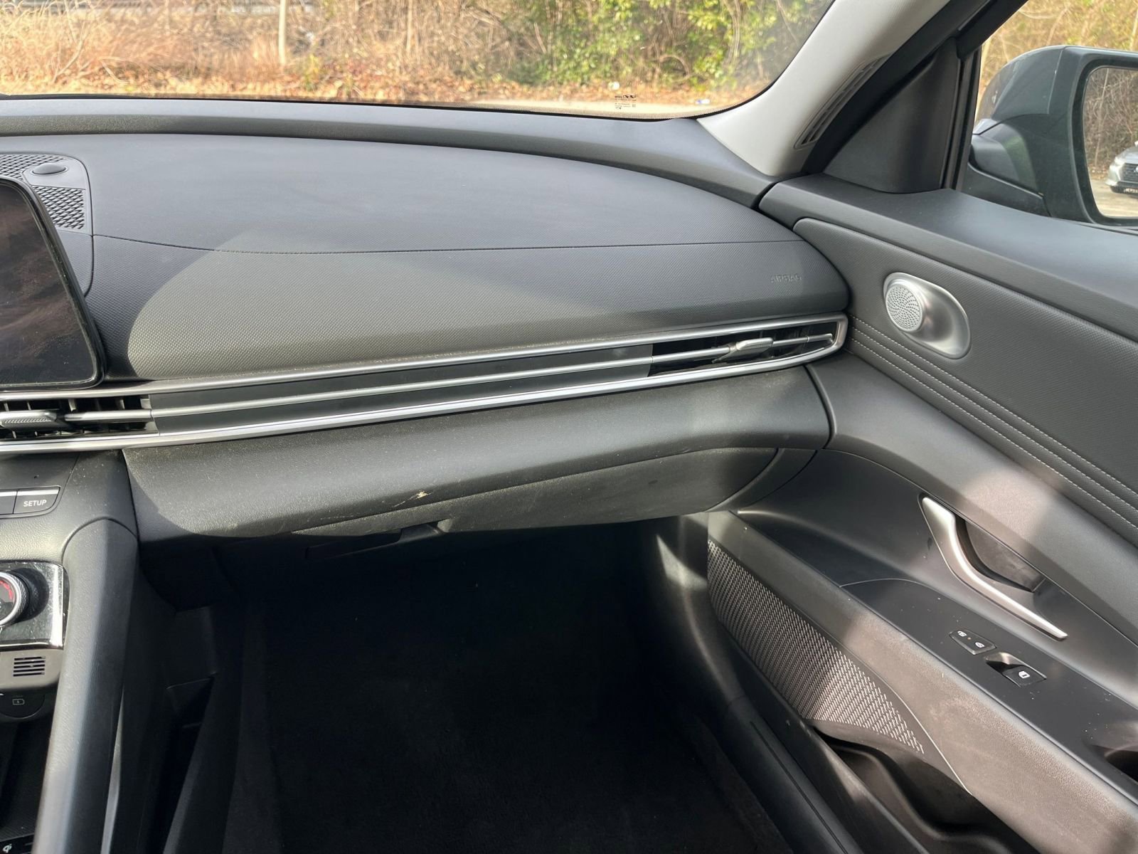 Thumbnail: 2025 Hyundai Elantra - 32