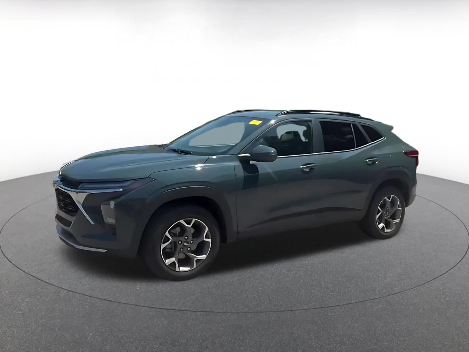 Thumbnail: 2025 Chevrolet Trax - 8