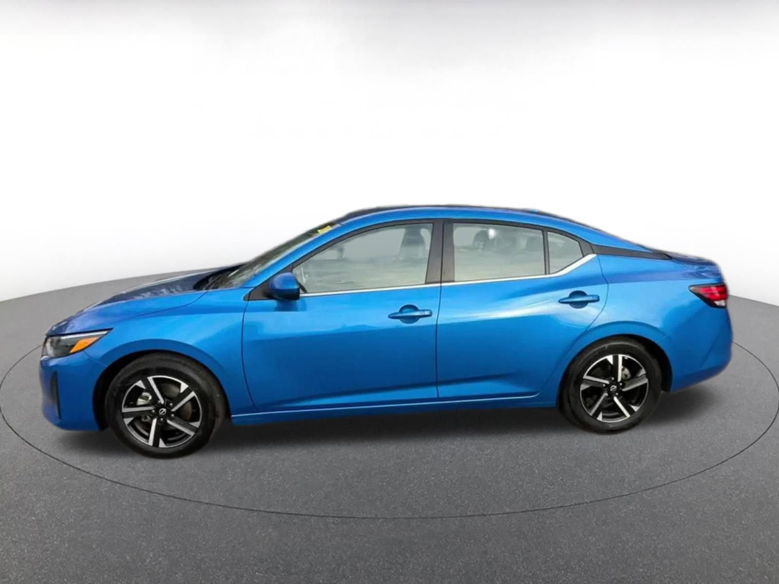 Thumbnail: 2025 Nissan Sentra - 10