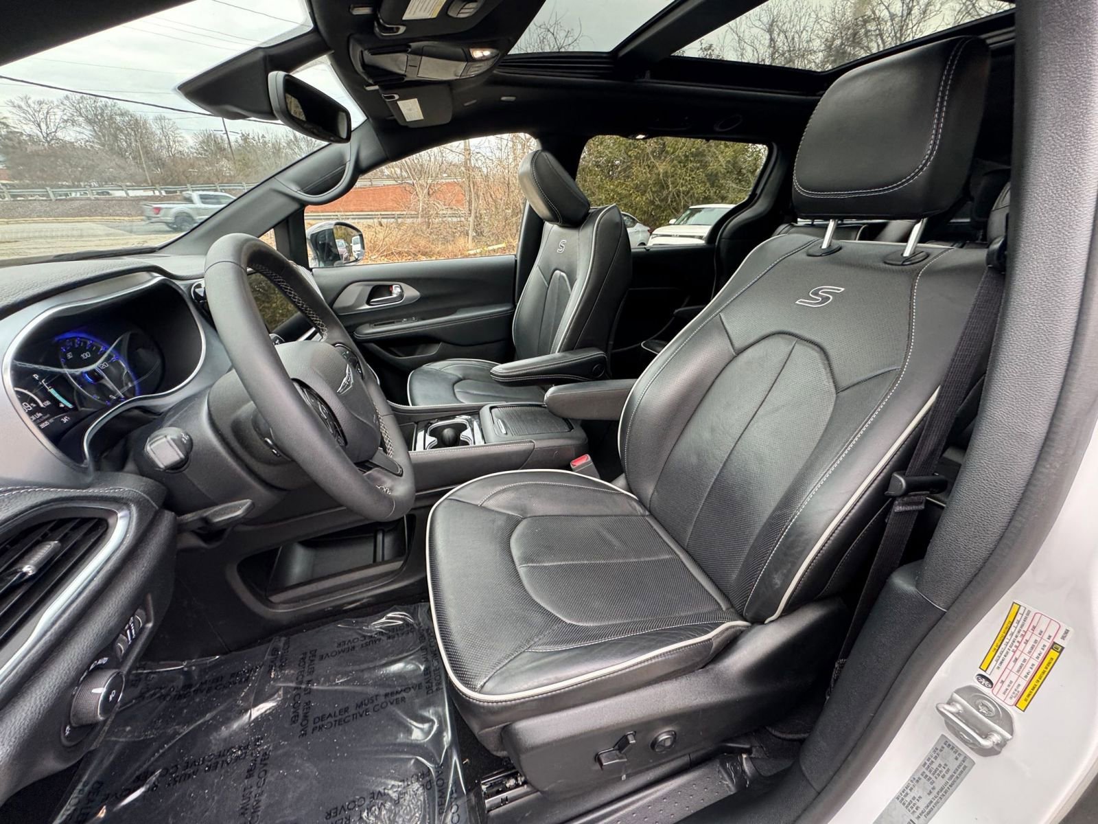 Thumbnail: 2025 Chrysler Pacifica - 35