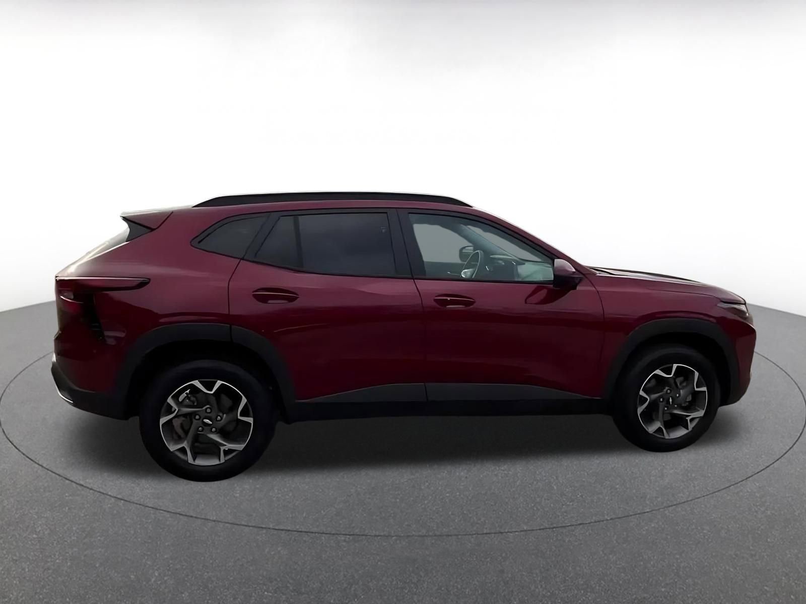 Thumbnail: 2025 Chevrolet Trax - 16