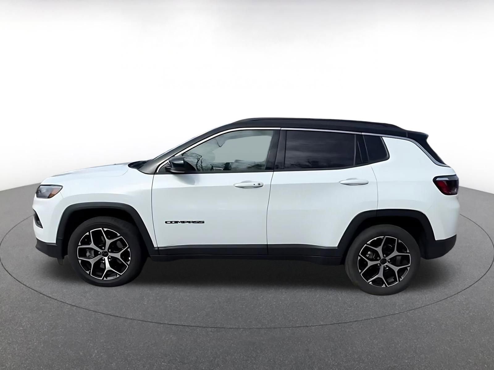 Thumbnail: 2025 Jeep Compass - 9