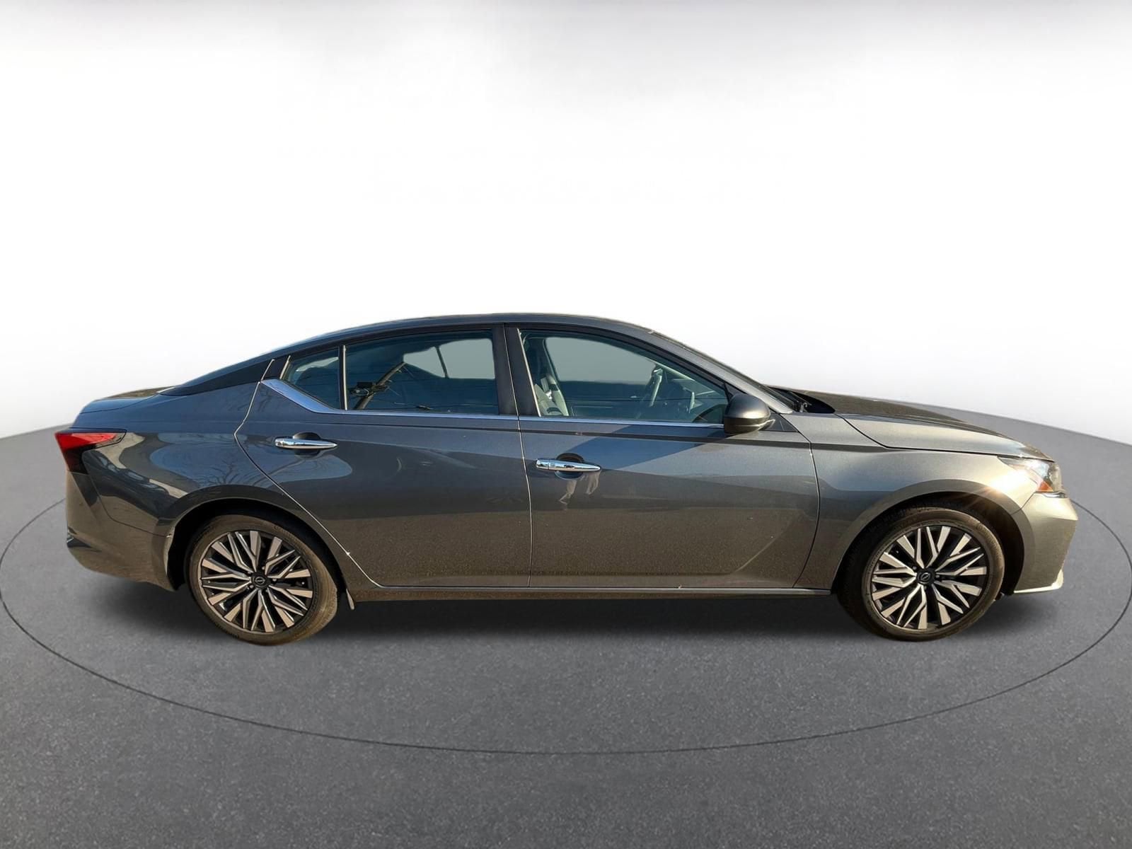 Thumbnail: 2025 Nissan Altima - 8