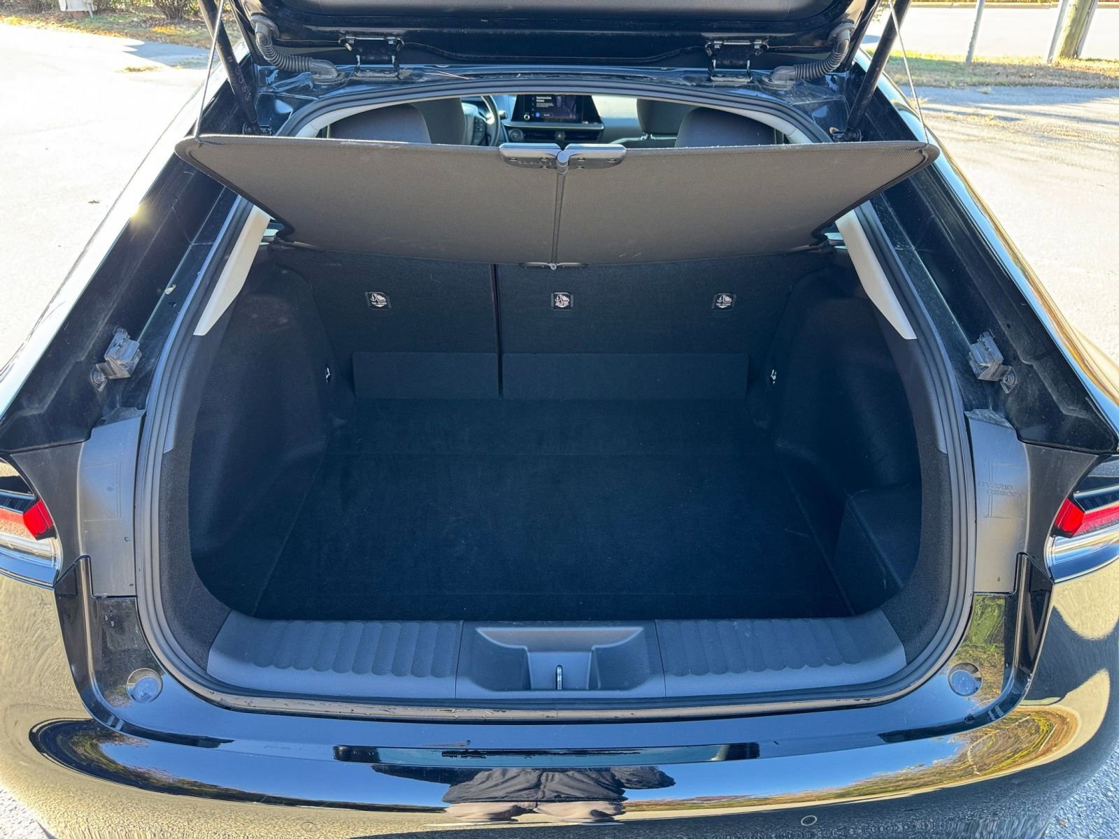 Thumbnail: 2025 Toyota Prius - 25