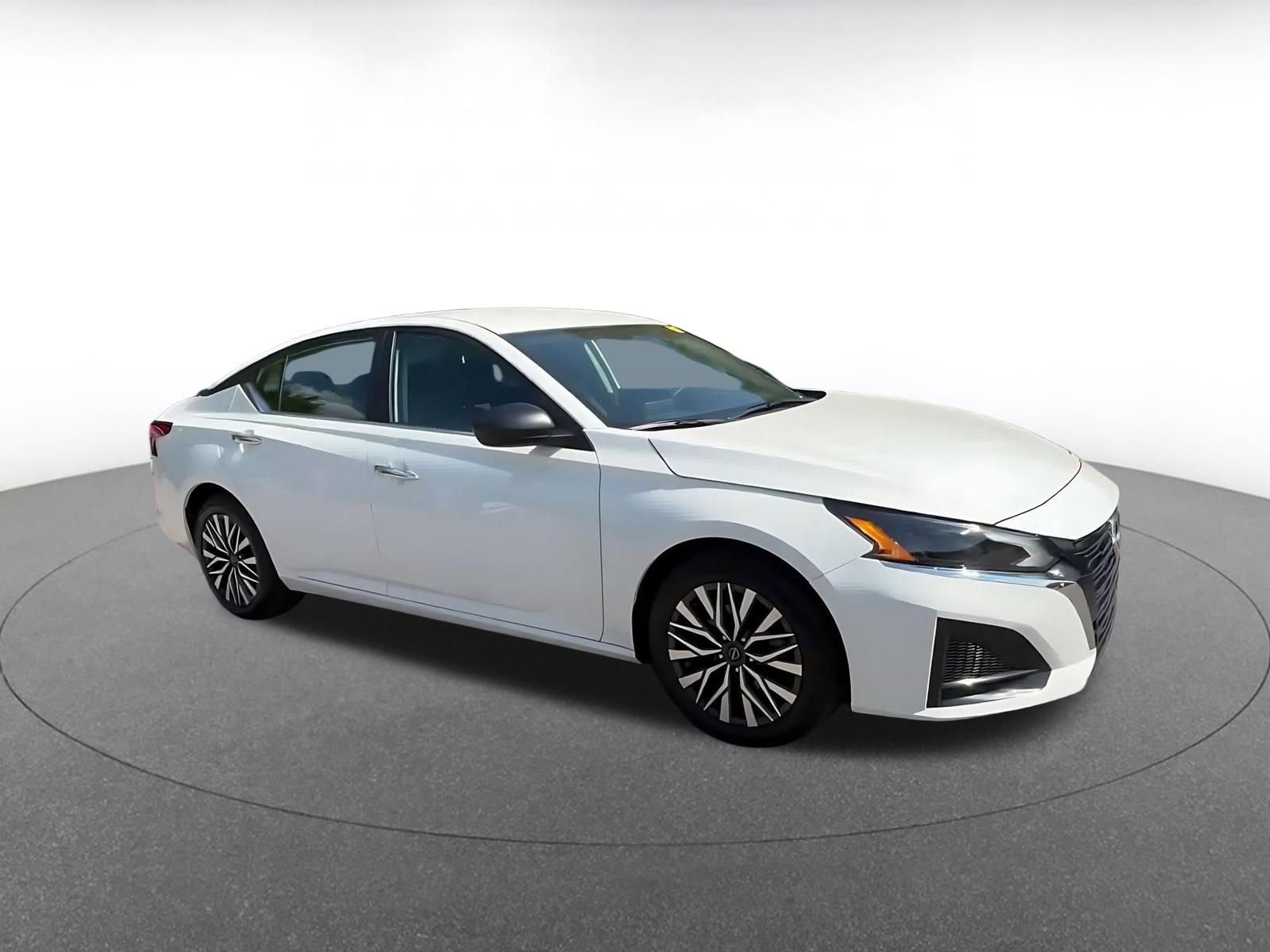 Thumbnail: 2025 Nissan Altima - 2