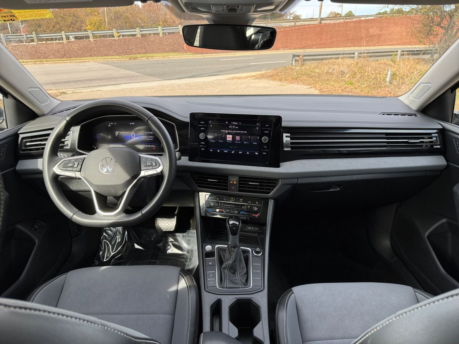 Thumbnail: 2025 Volkswagen Jetta - 28