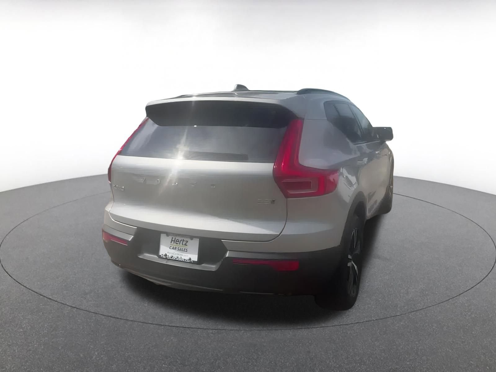 Thumbnail: 2024 Volvo XC40 - 15