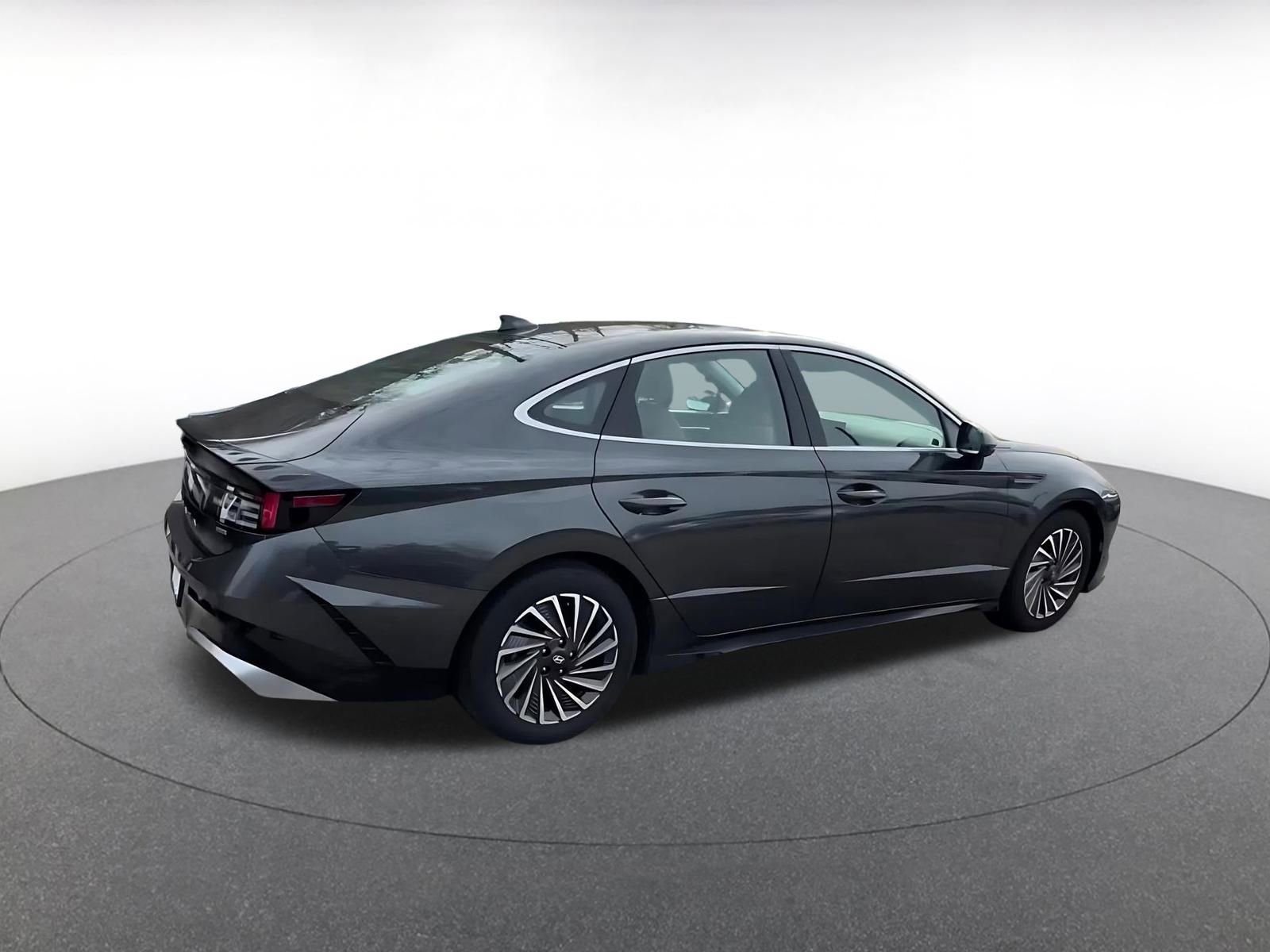 Thumbnail: 2025 Hyundai Sonata - 15