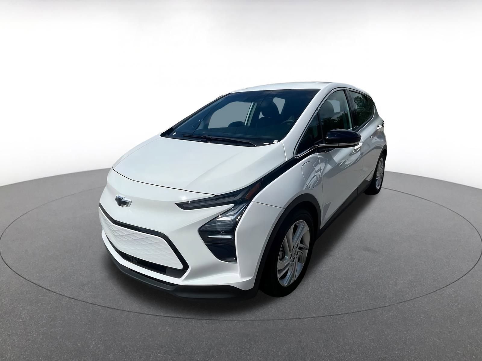 Thumbnail: 2023 Chevrolet Bolt EV - 3