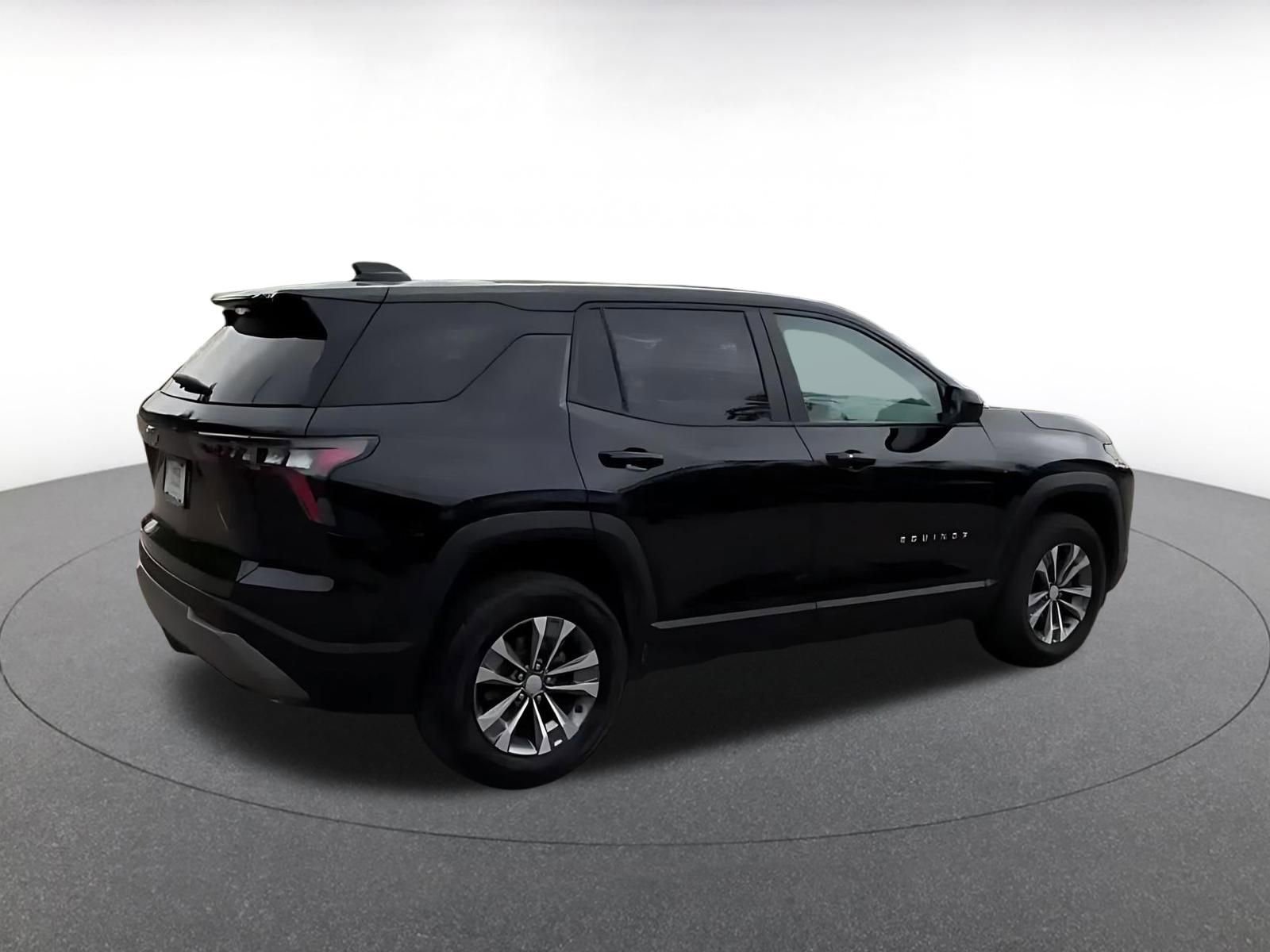 Thumbnail: 2025 Chevrolet Equinox - 16