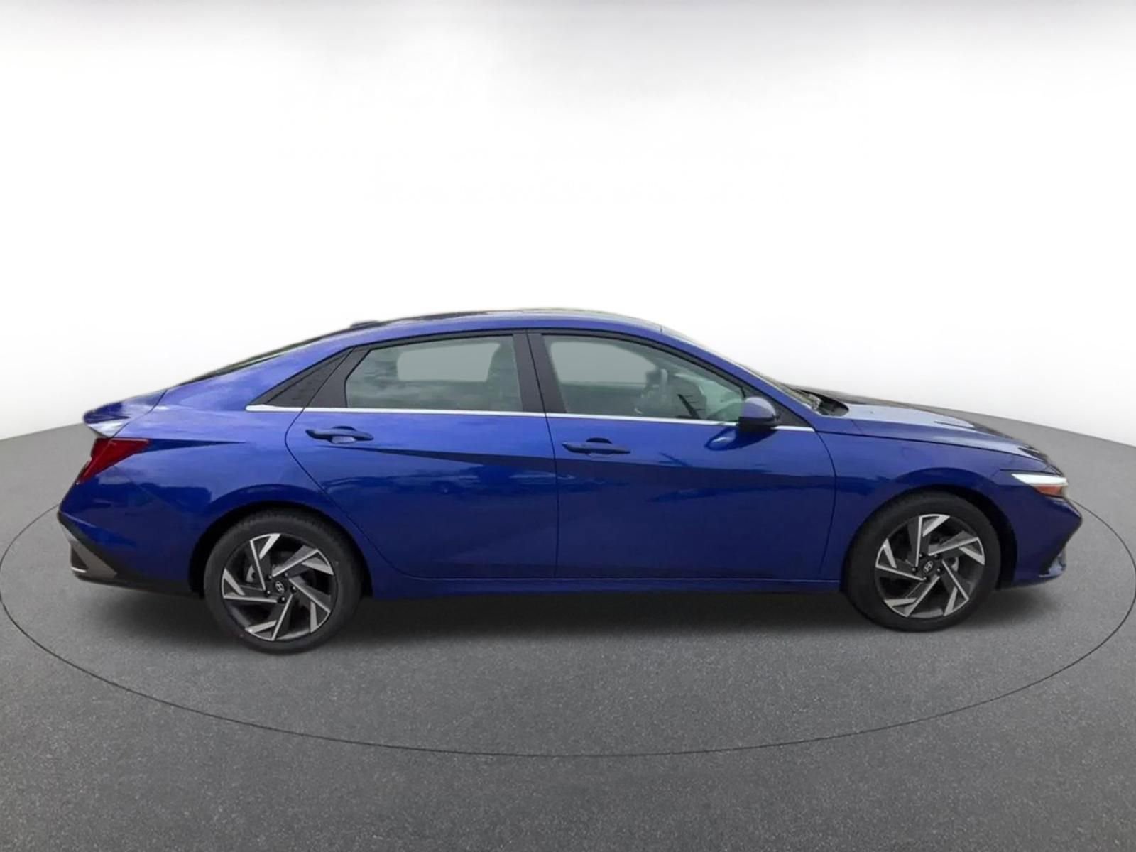 Thumbnail: 2025 Hyundai Elantra - 16
