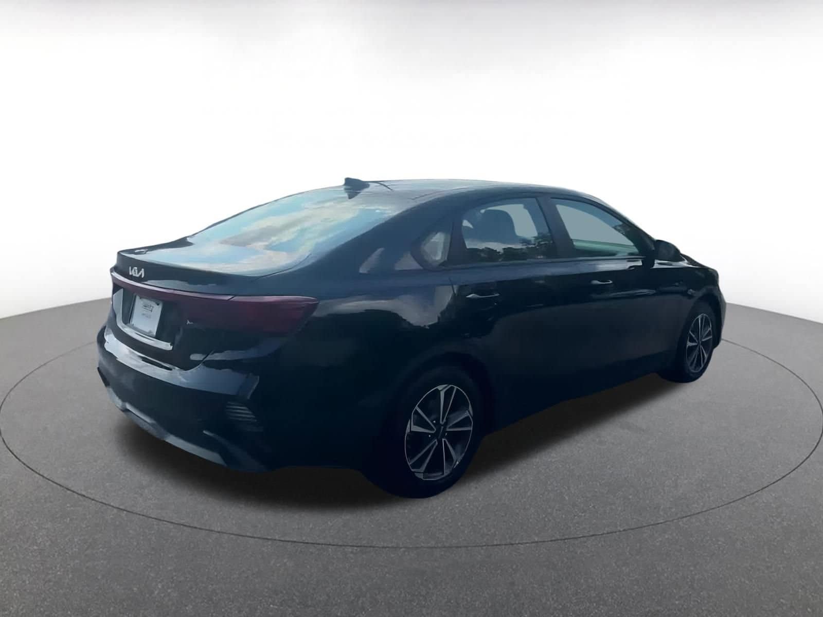 Thumbnail: 2024 Kia Forte - 13