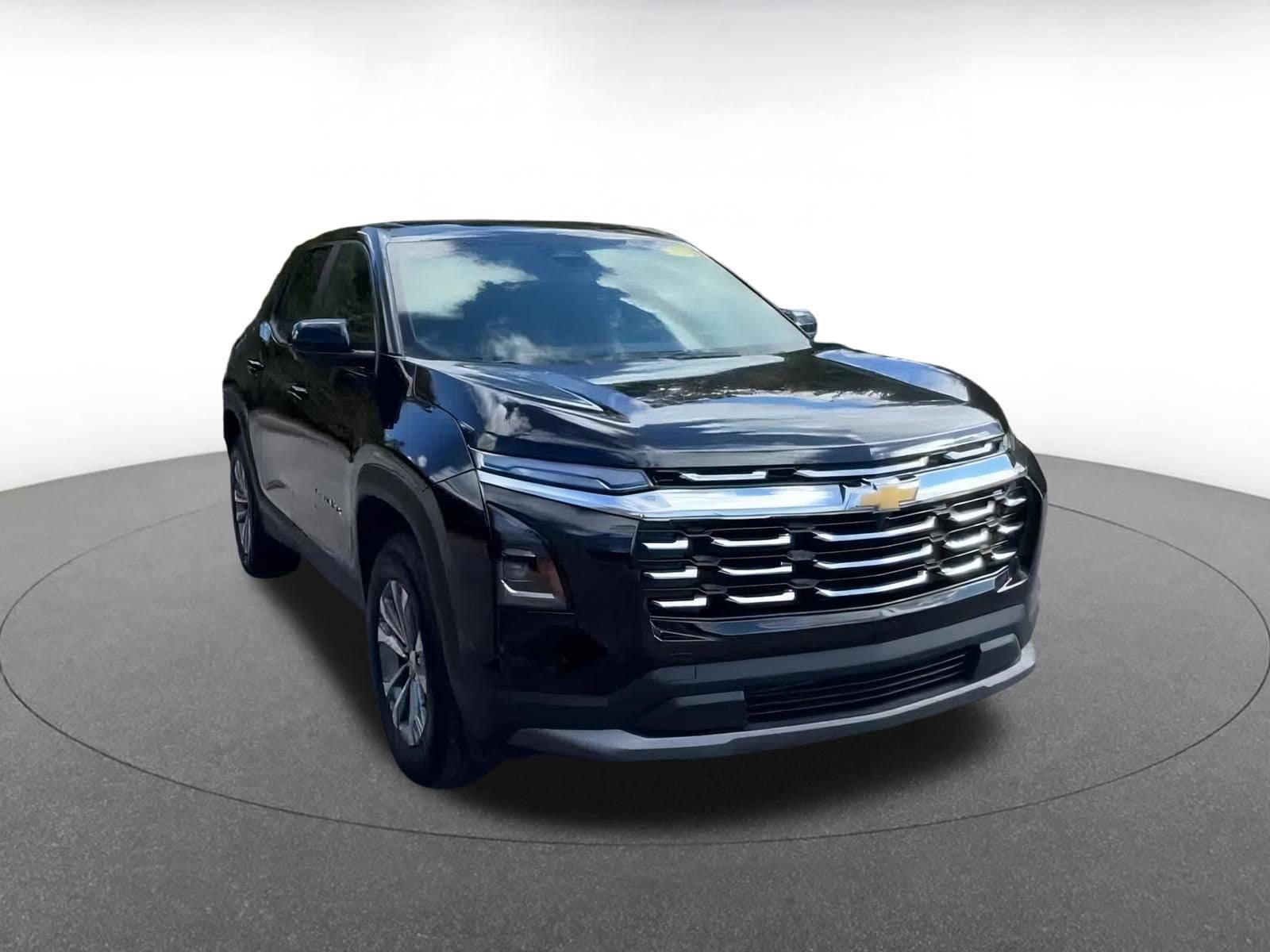 Thumbnail: 2025 Chevrolet Equinox - 3