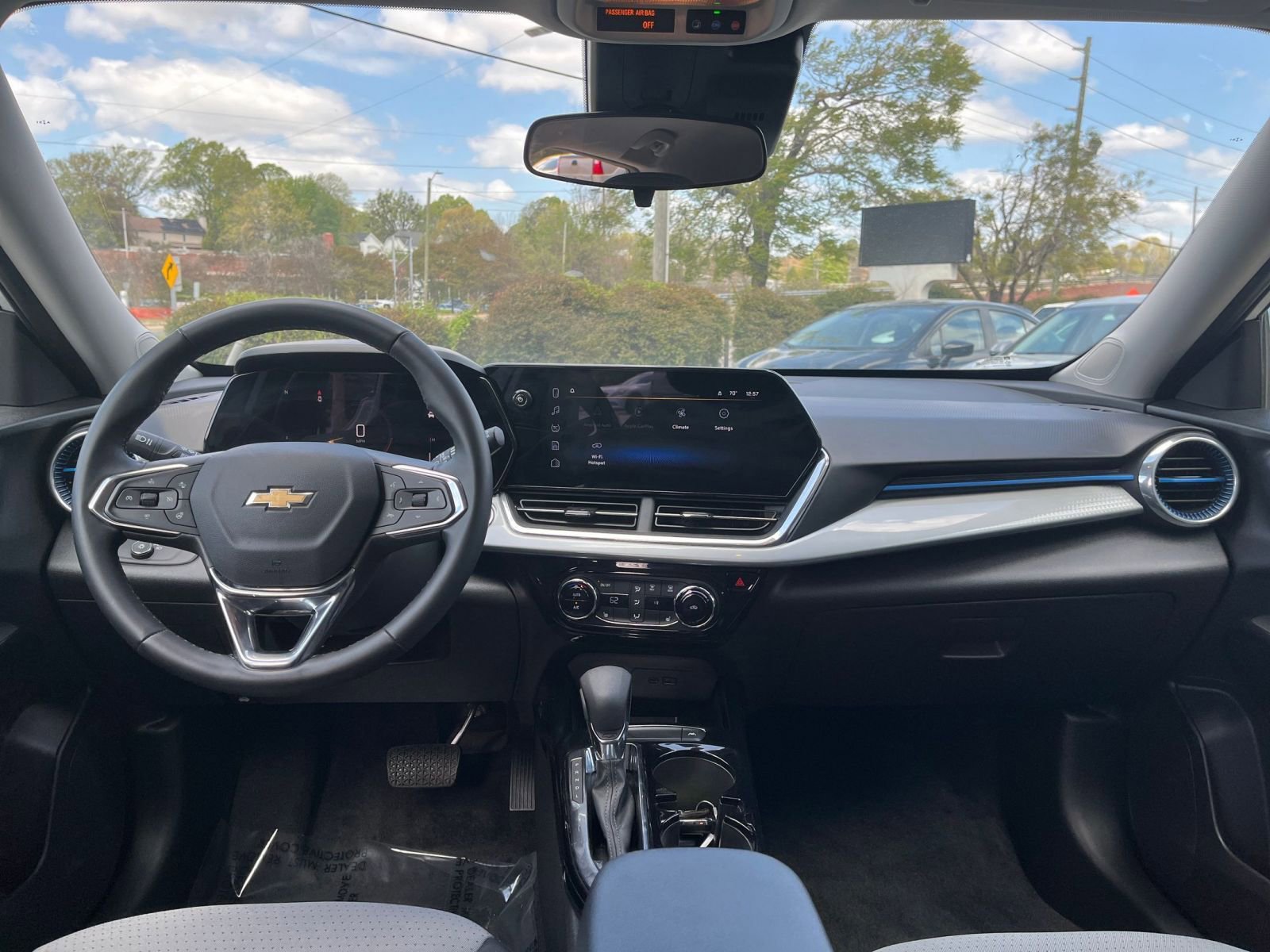 Thumbnail: 2025 Chevrolet Trax - 31
