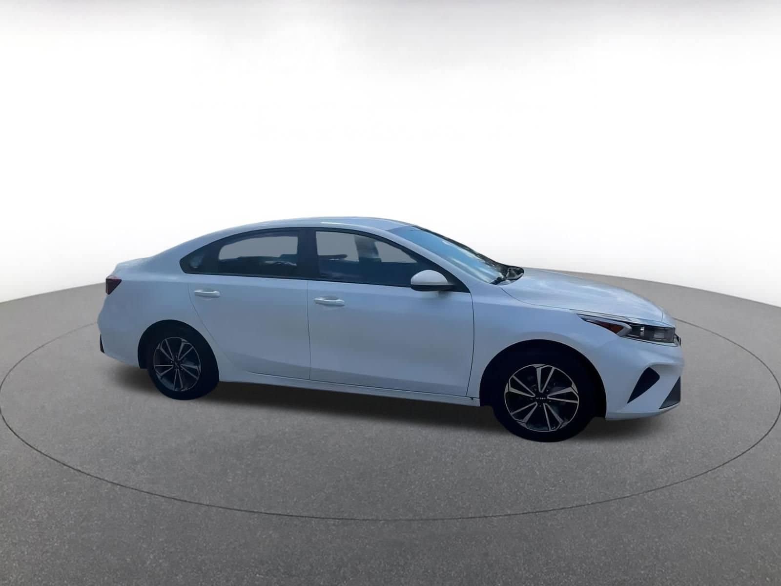 Thumbnail: 2023 Kia Forte - 2