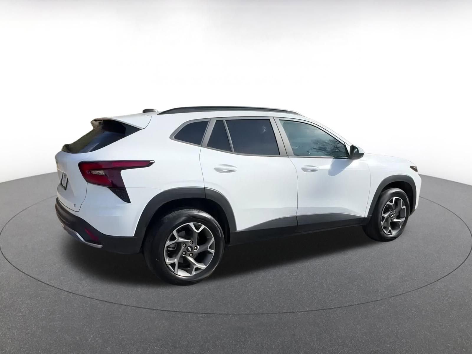 Thumbnail: 2025 Chevrolet Trax - 15