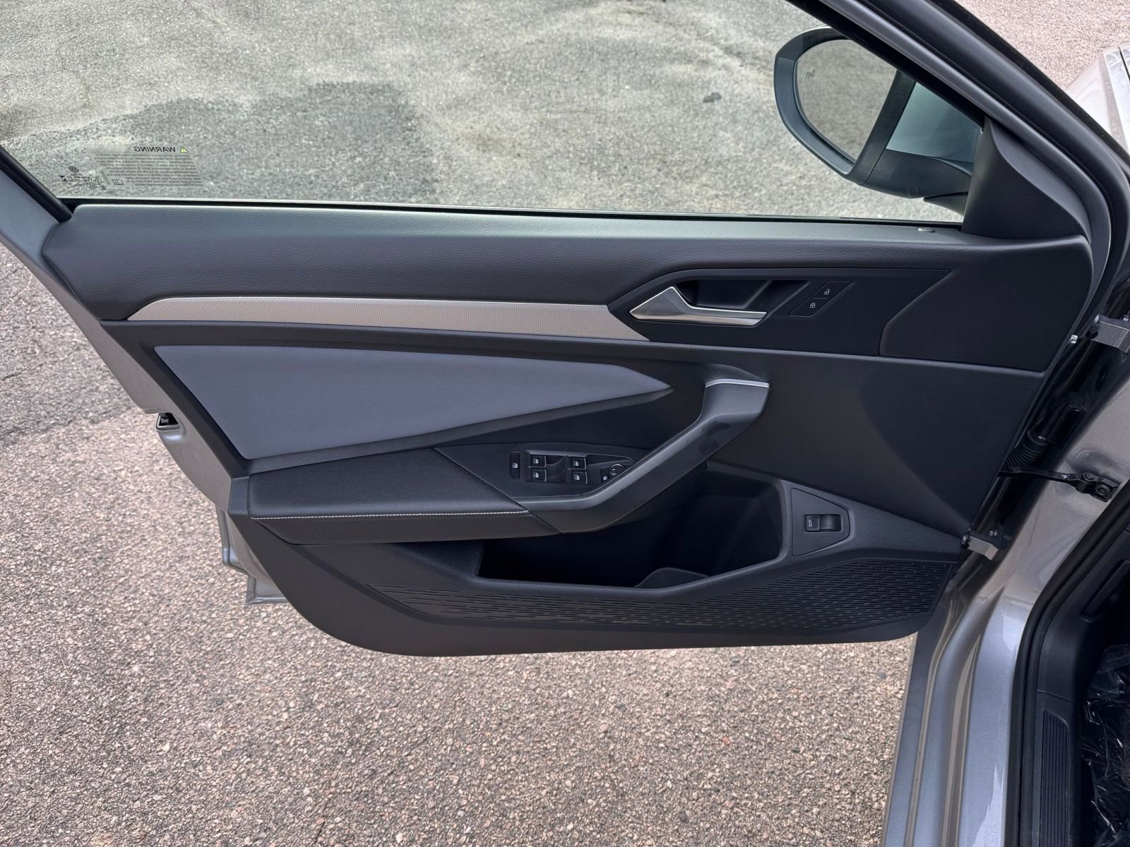 Thumbnail: 2025 Volkswagen Jetta - 18