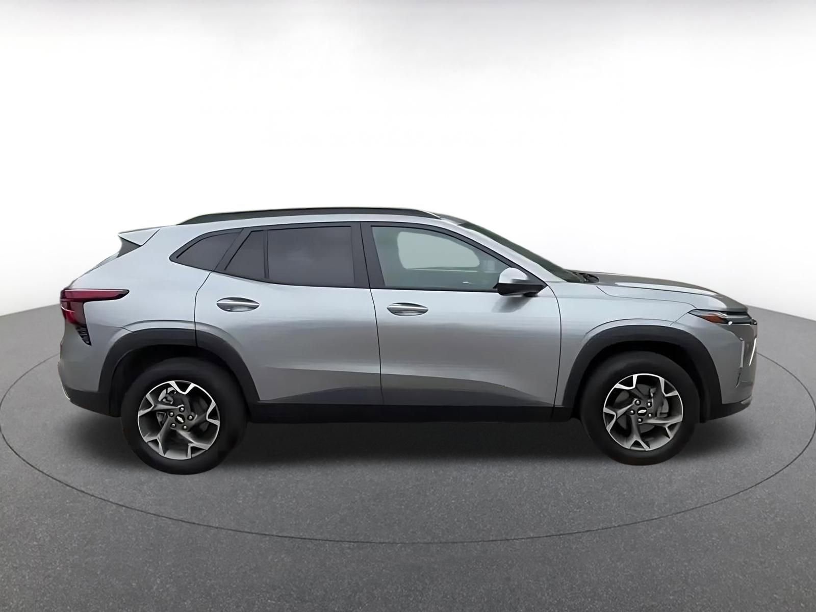Thumbnail: 2025 Chevrolet Trax - 16