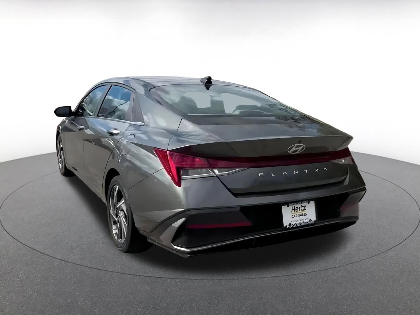 Thumbnail: 2025 Hyundai Elantra - 11