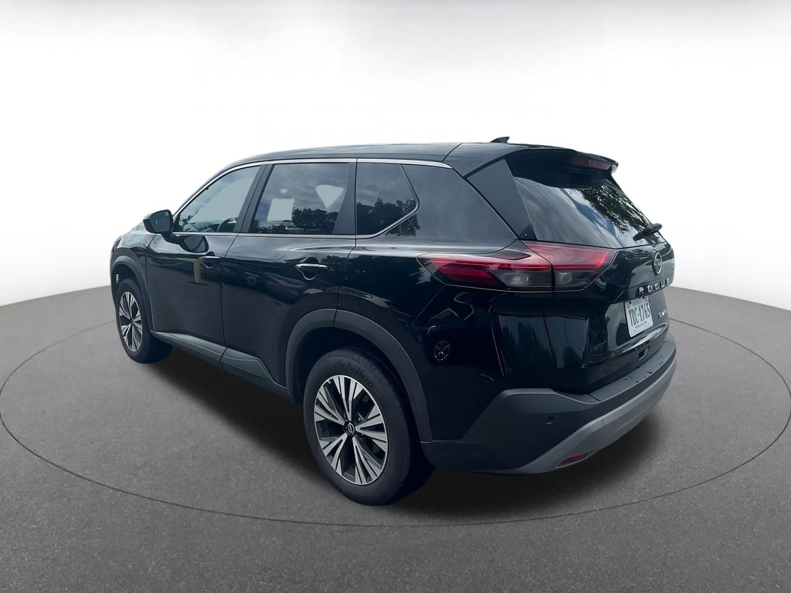 Thumbnail: 2023 Nissan Rogue - 5
