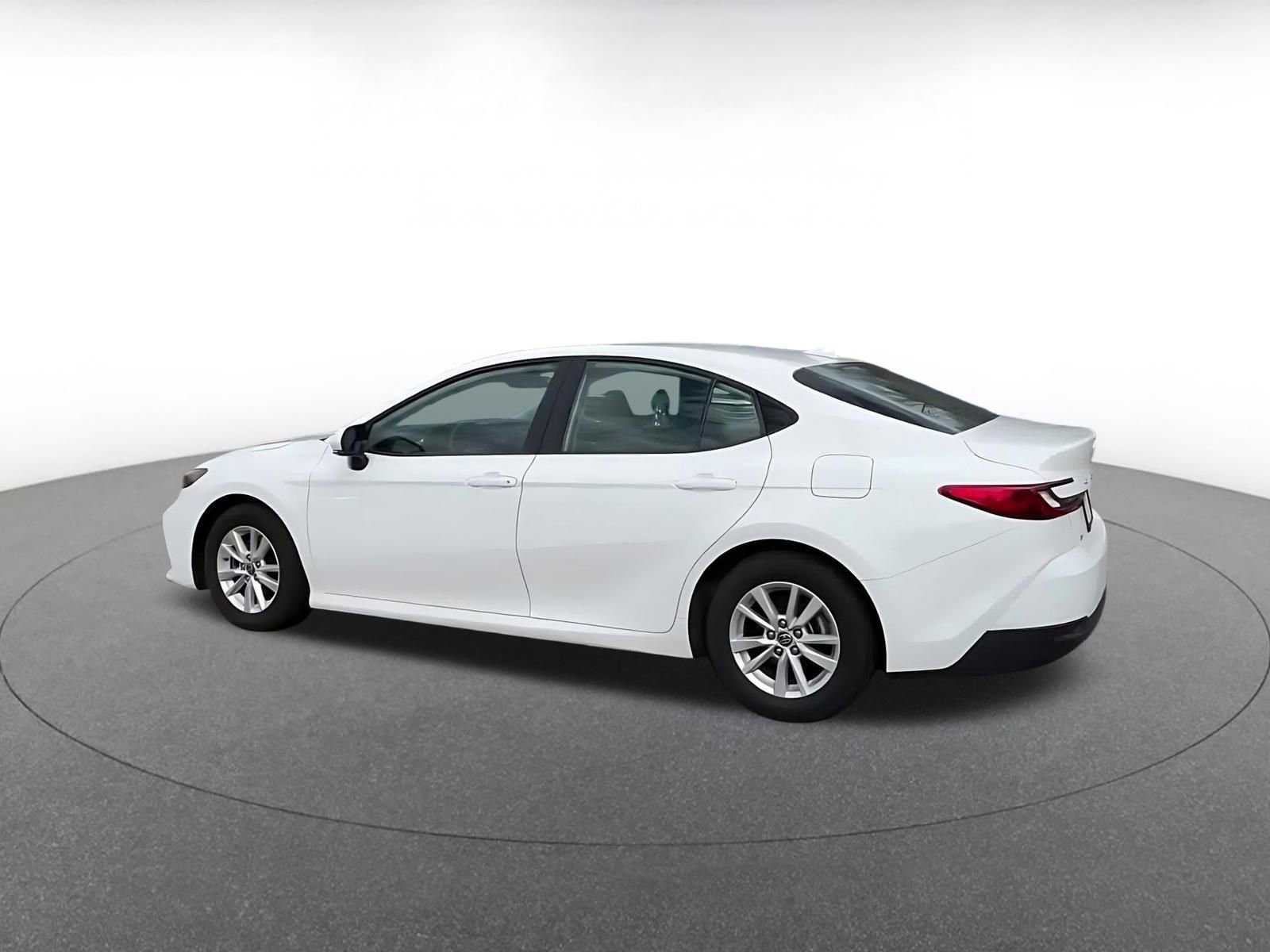 Thumbnail: 2025 Toyota Camry - 11