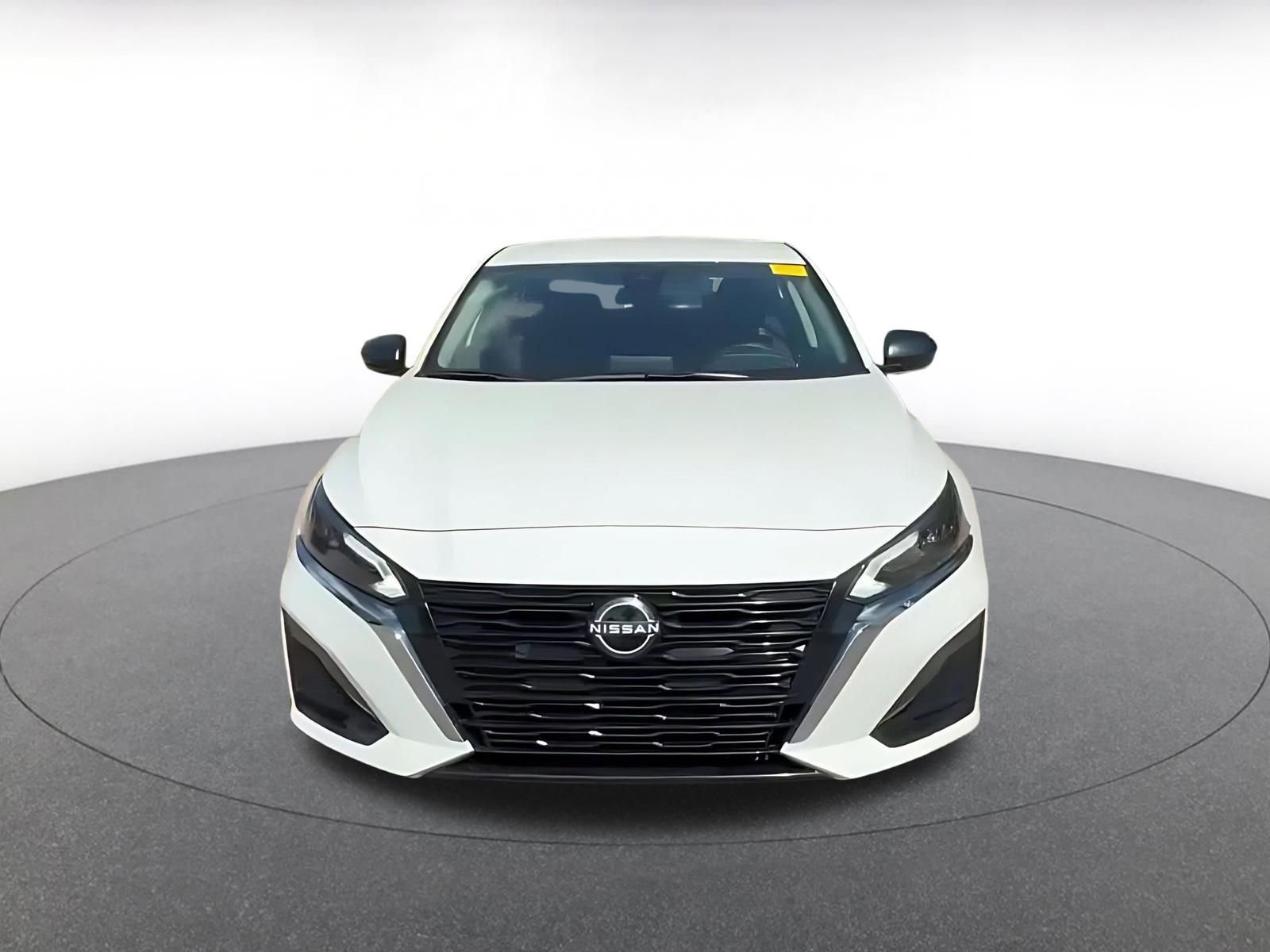 Thumbnail: 2025 Nissan Altima - 4