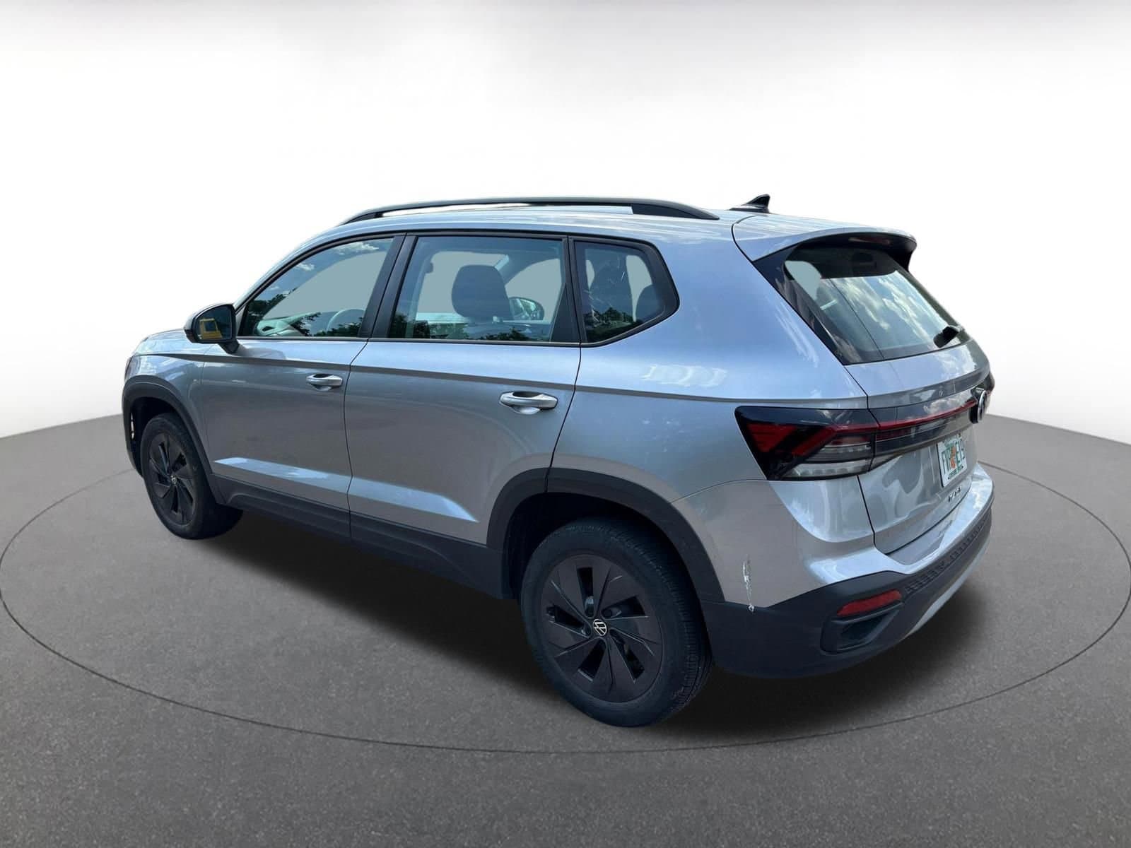 Thumbnail: 2025 Volkswagen Taos - 5