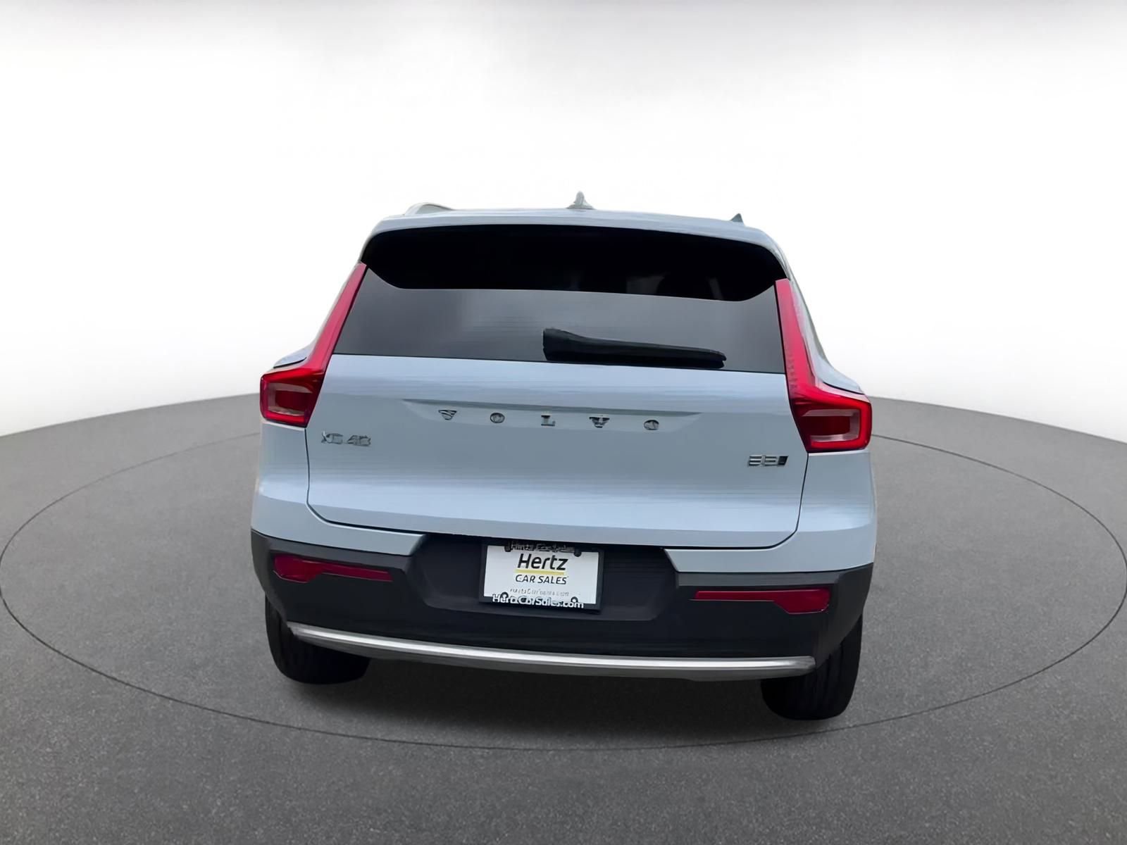 Thumbnail: 2024 Volvo XC40 - 12