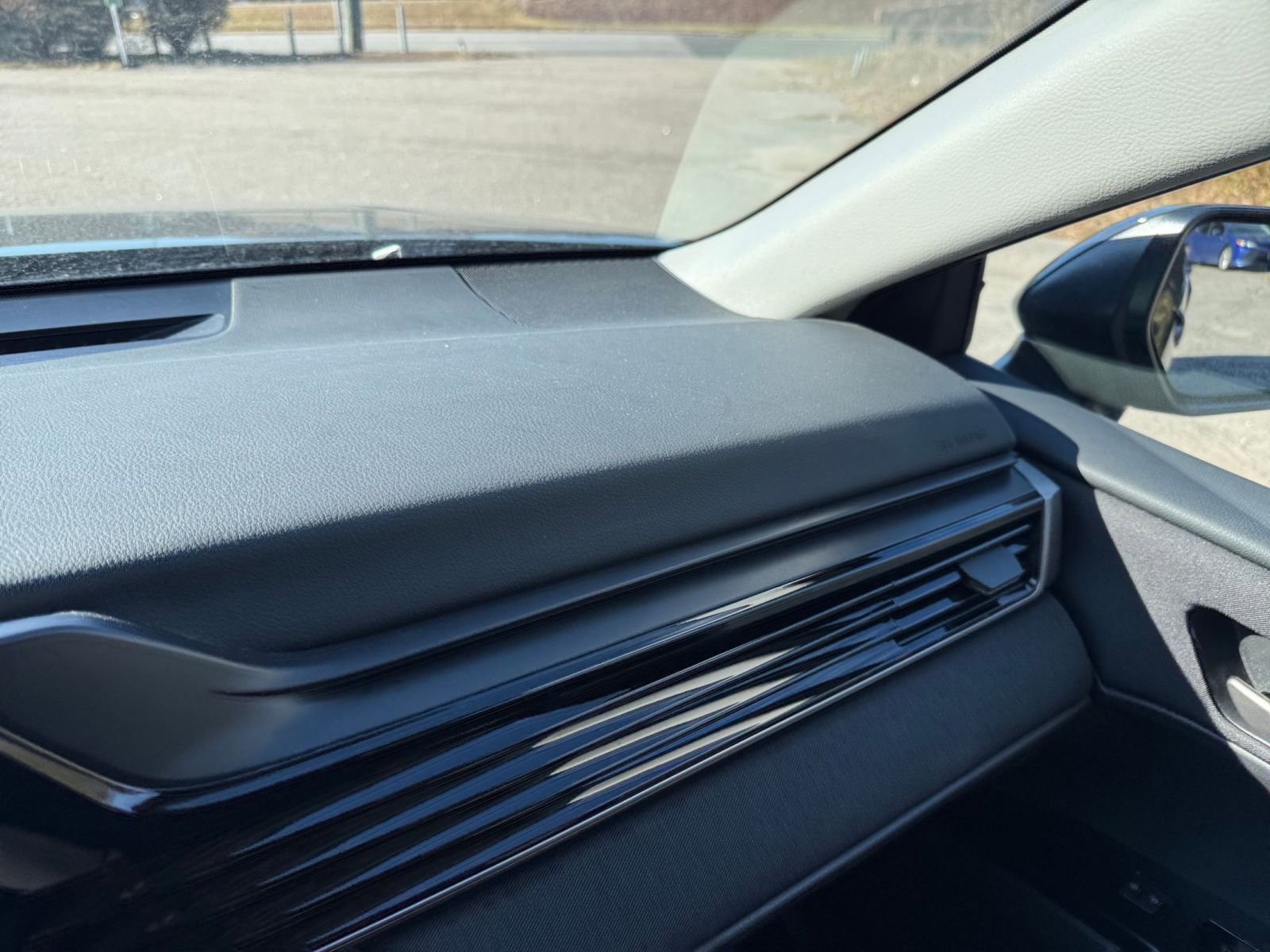 Thumbnail: 2025 Toyota Camry - 30