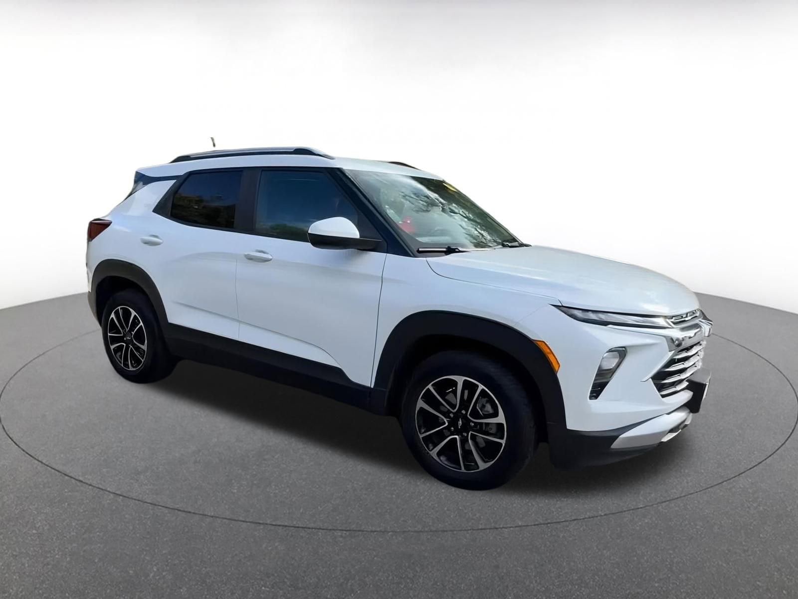 Thumbnail: 2025 Chevrolet TrailBlazer - 2