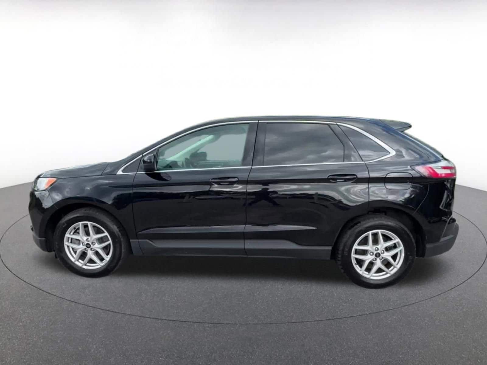 Thumbnail: 2024 Ford Edge - 9