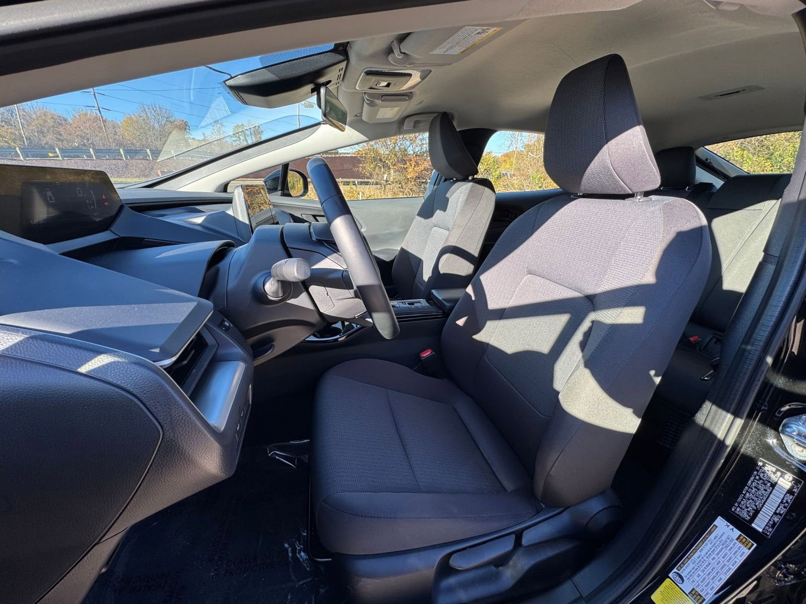 Thumbnail: 2025 Toyota Prius - 31