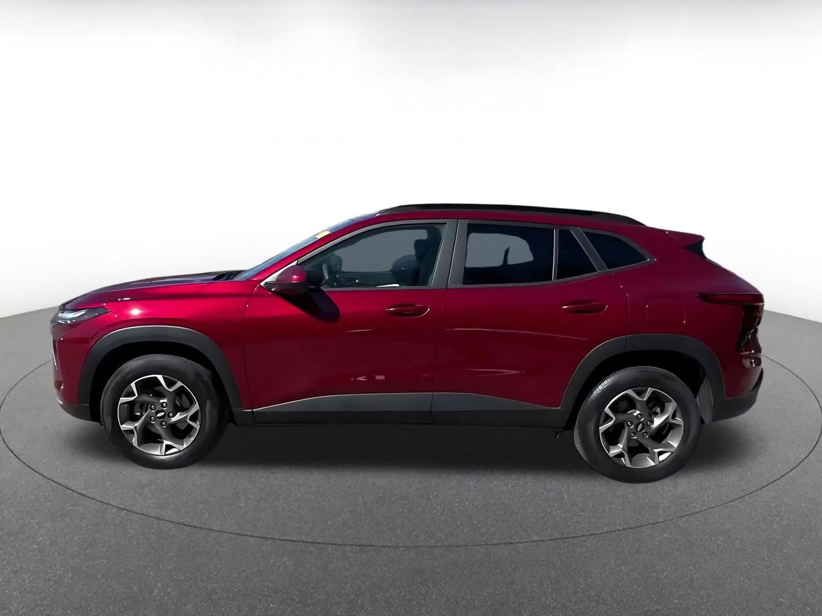 Thumbnail: 2025 Chevrolet Trax - 8