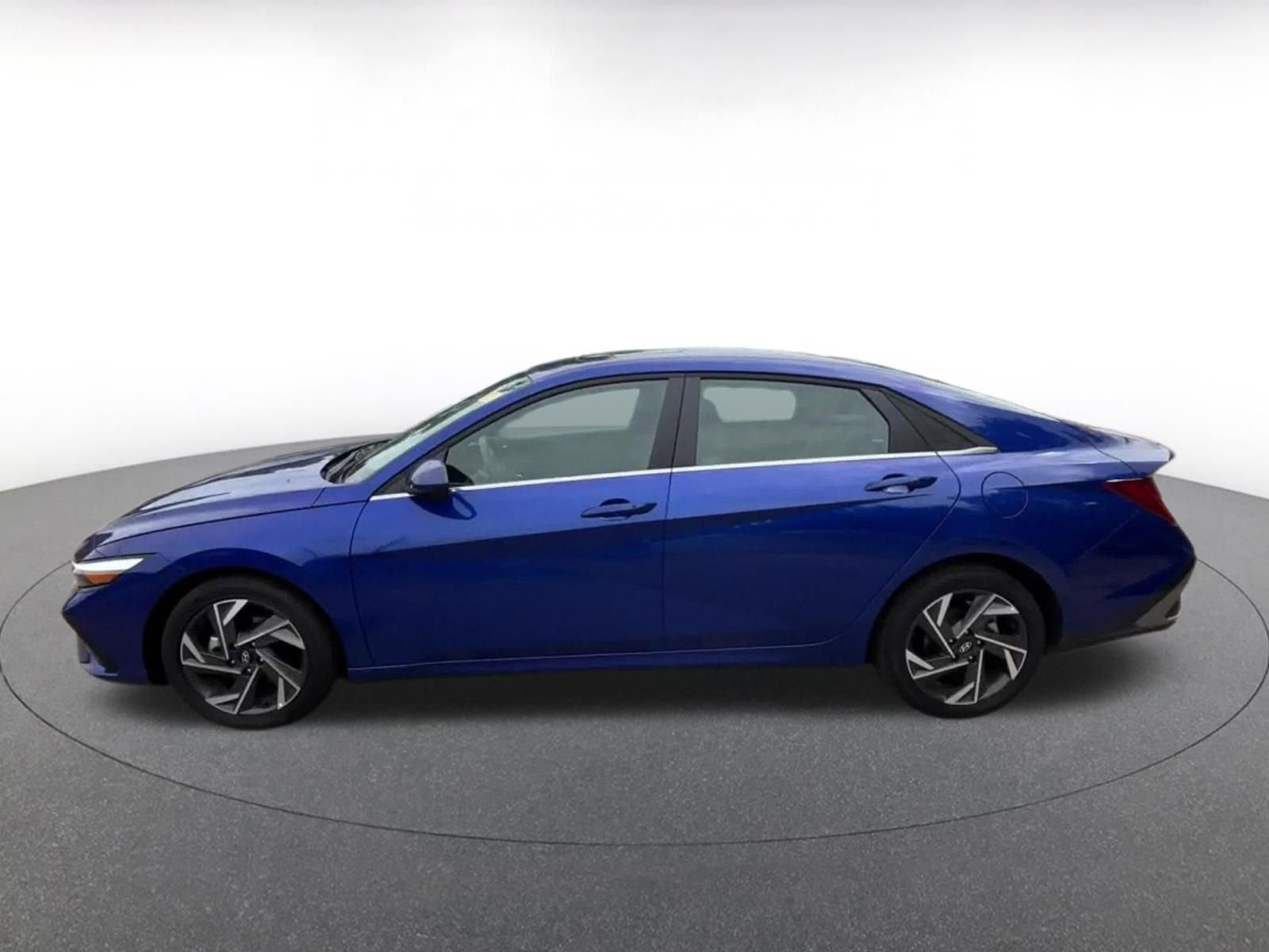 Thumbnail: 2025 Hyundai Elantra - 9