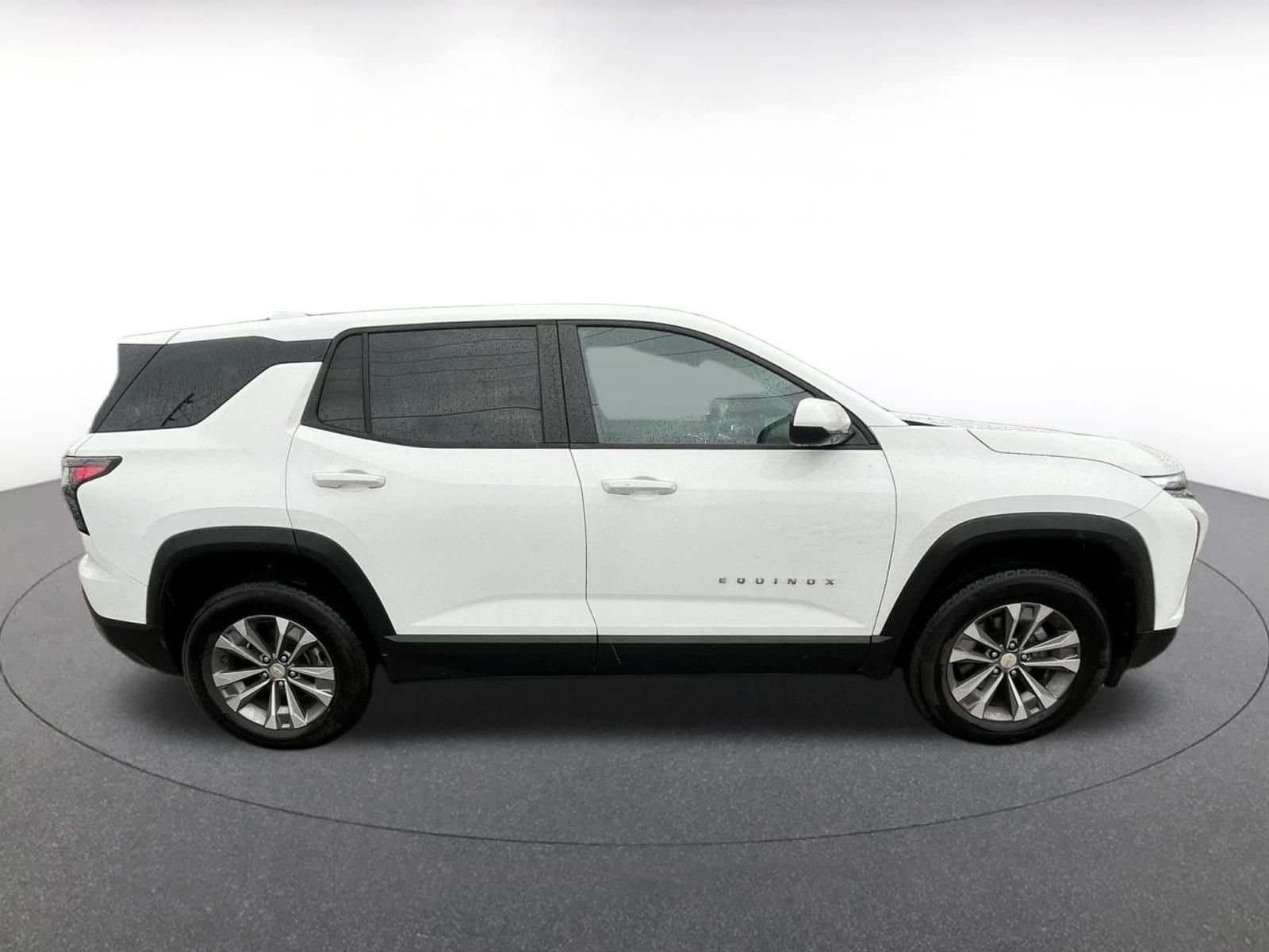 Thumbnail: 2025 Chevrolet Equinox - 17