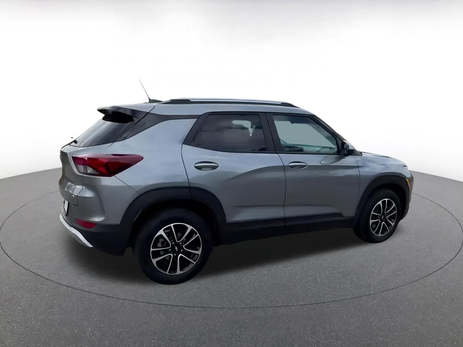 Thumbnail: 2025 Chevrolet TrailBlazer - 14