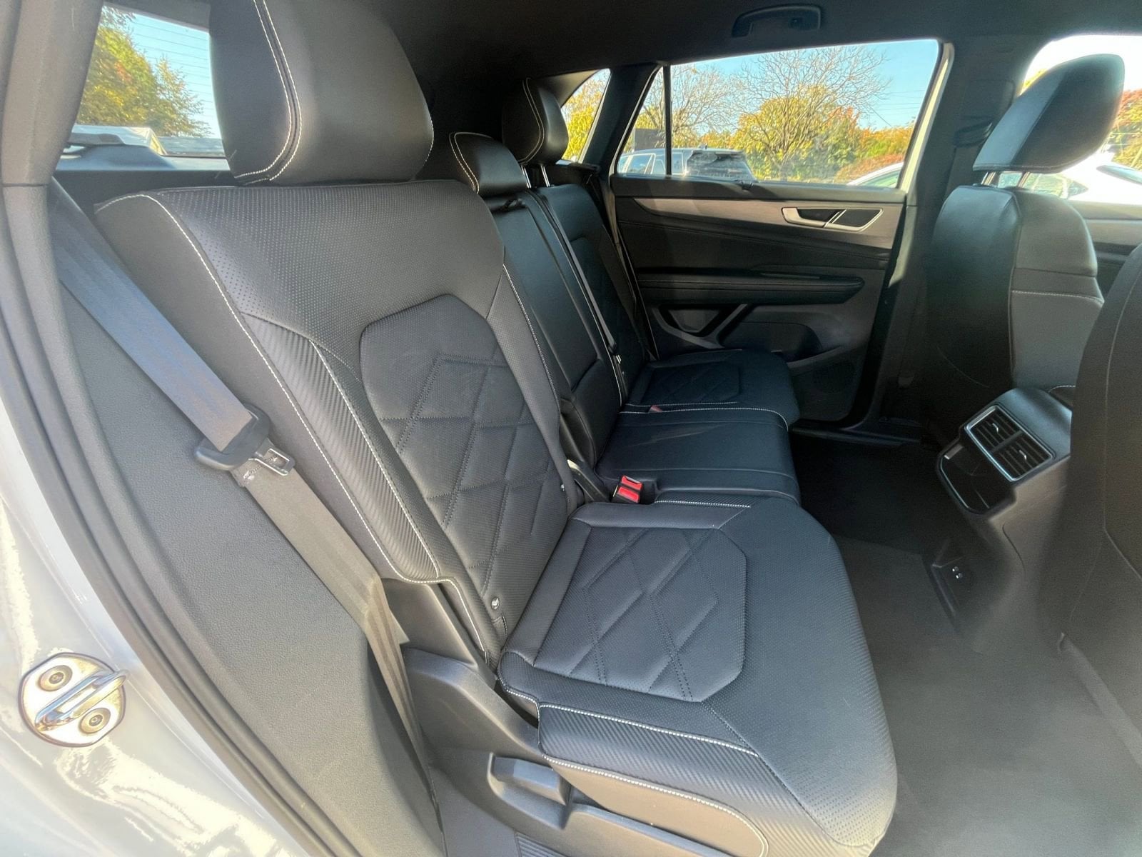 Thumbnail: 2025 Volkswagen Atlas - 34